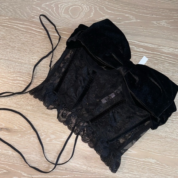 Black Velvet Bow Corsett - Picture 1 of 4